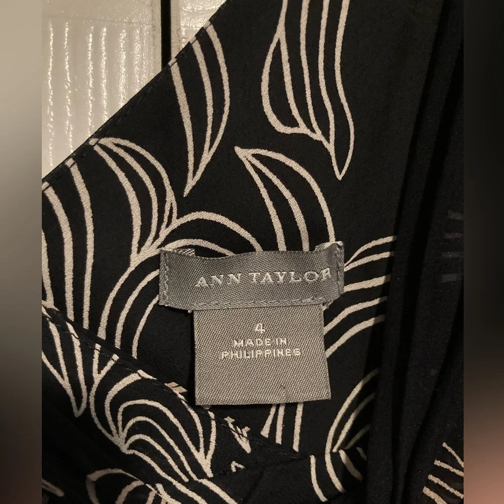 Ann Taylor size 4 silk stunning dress - Picture 4 of 10